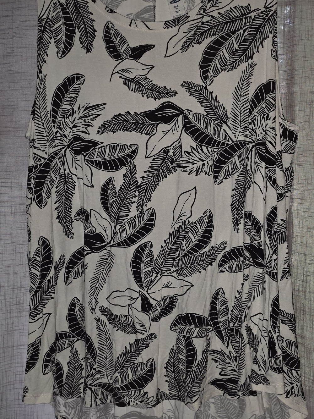 Old Navy Black & White Tropical Luxe Tank